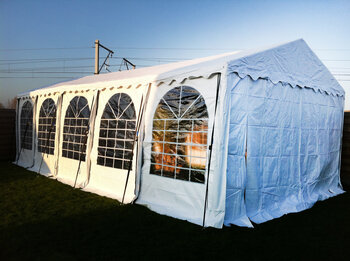 Een mega aanrader! Onze PVC Partytent